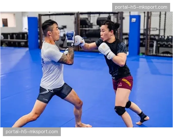 前瞻:闫晓楠与苏亚雷斯的三番战,将决定女子草量级头号挑战者 前瞻:闫晓楠与苏亚雷斯的三番战,将决定女子草量级头号挑战者